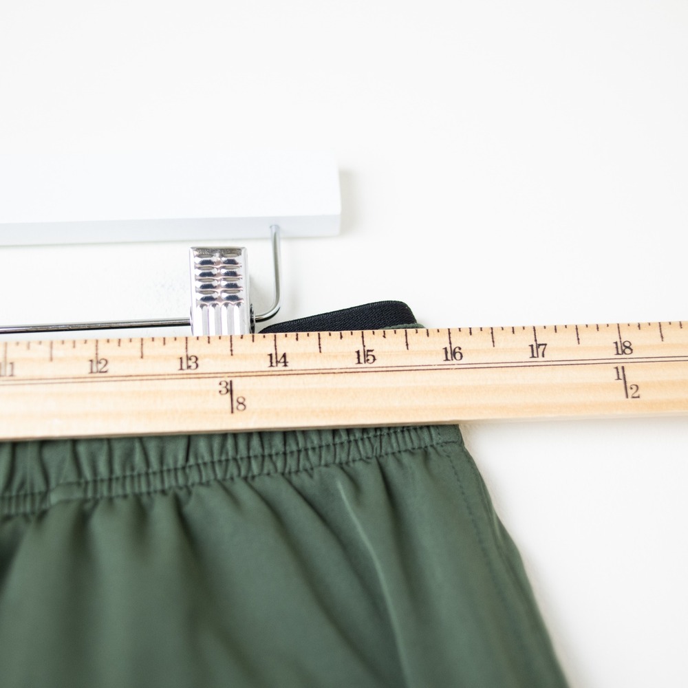 BLYT Active+ Shorts Mens XL Olive Green Liner Stretch Zip Pockets Athletic - Picture 7 of 9